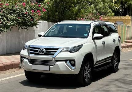 Luxury Fortuner Car in Amritsar