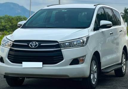 Crysta 7 Seater Car in Amritsar